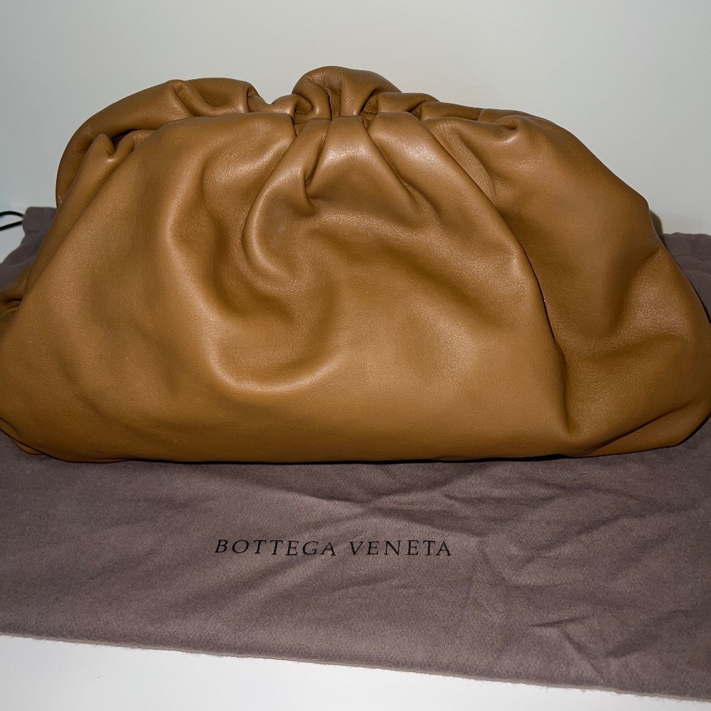 Bottega Veneta Pouch in Camel